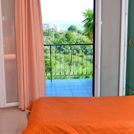 Apartment Krystallia *