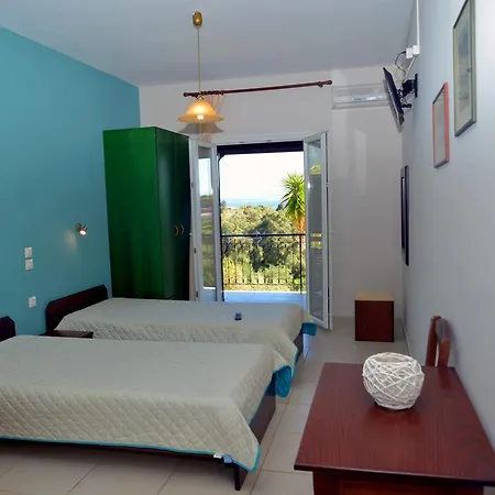 Krystallia Apartment *